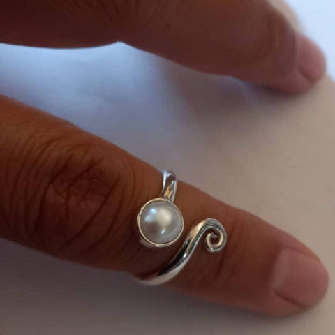 Pearl Spiral Adjustable Ring in .925 Sterling Silver