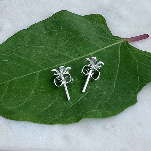 Tiny Daisy Studs in .925 Sterling Silver